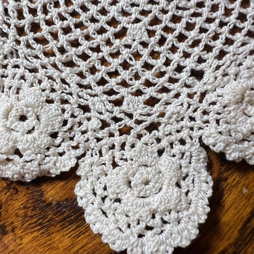 Handmade‎ Ivory Heart Doily Crochet Vintage Floral Grandmacore Cottage Victorian